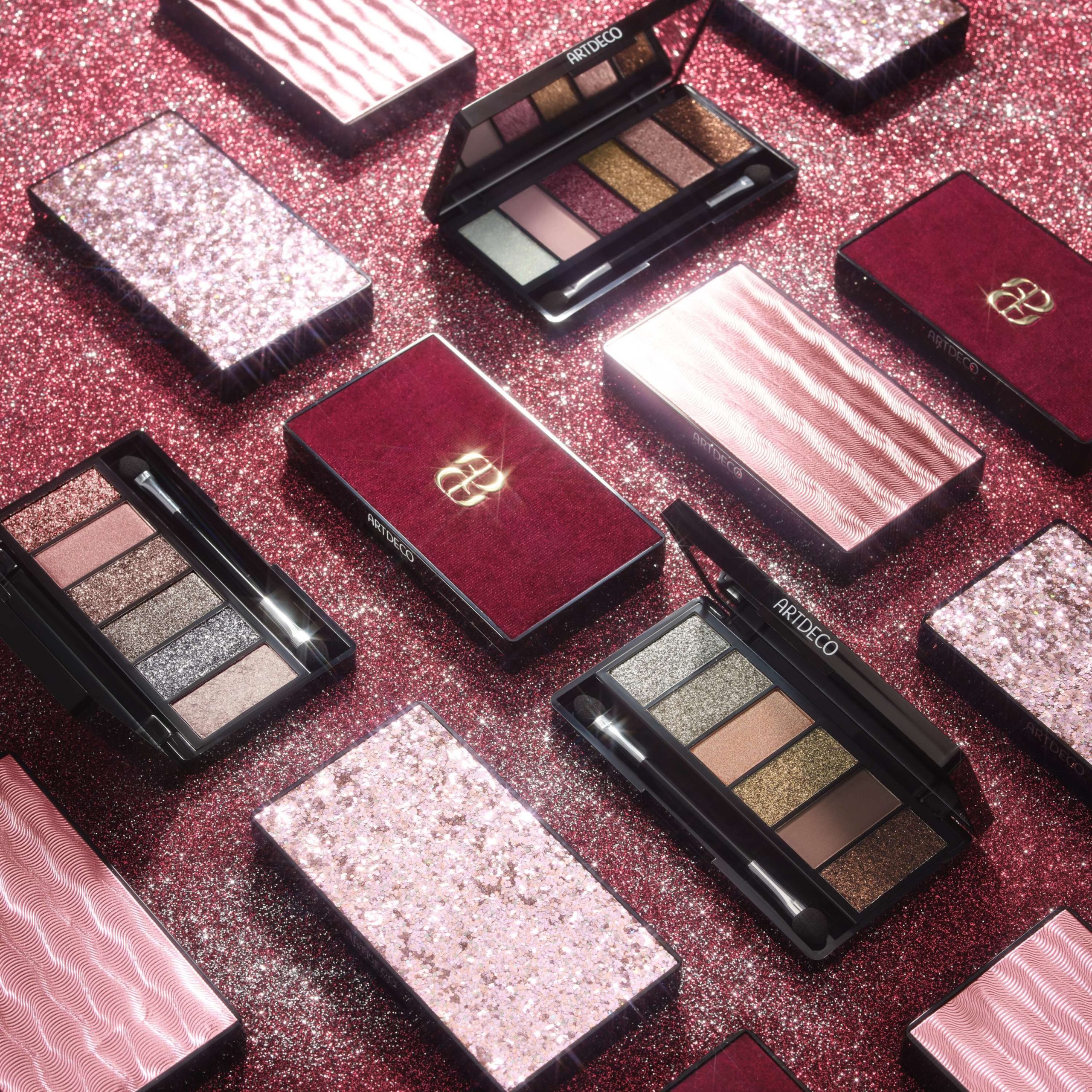 Original size JPG 56243.X Glittery Eyeshadow Palette 1 scaled