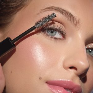 Website format JPG 2025 10 Glamour Eyelights Mascara 56383.3 2