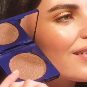 Diamond beauty powder